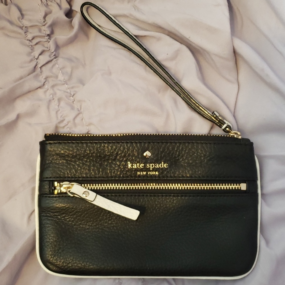 Black and White Kate Spade Wristlet
